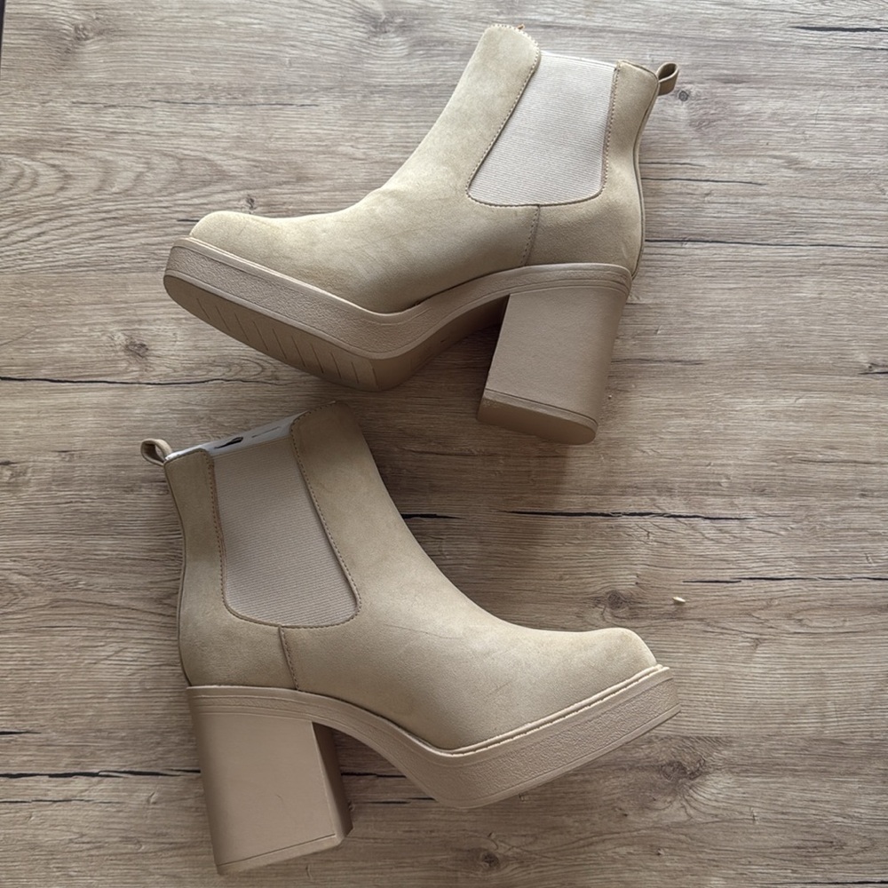 NEW suede block heel booties - Picture 2 of 8
